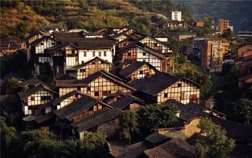 大学生把古诗写成儿歌,老师批卷把作品唱了出来,网友:小小鹳雀楼,狠狠登上去了
